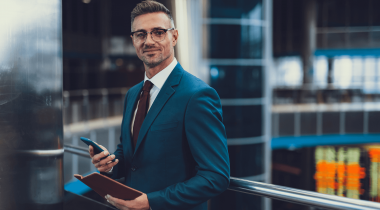 Apply to study the online program MBA for the extraordinary price of 3.360 EUR, which is valid only until December 6, 2020.